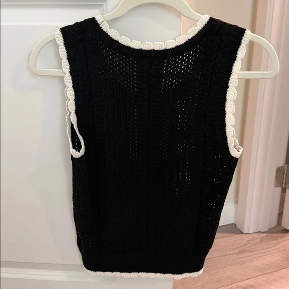 Black and White Logo Woven Top Size 38 - Picture 5 of 5